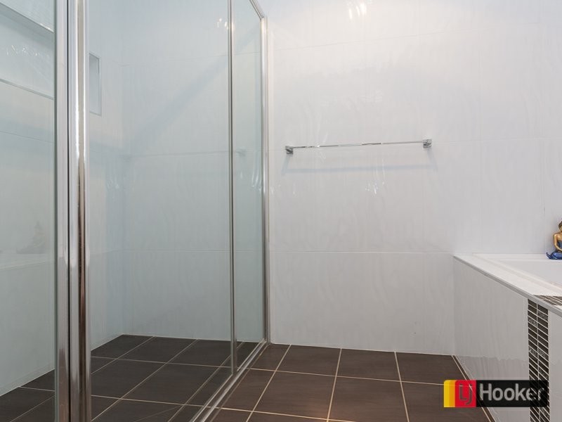 8 Landsborough Close, Tamworth NSW 2340