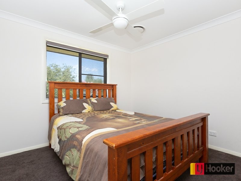 8 Landsborough Close, Tamworth NSW 2340