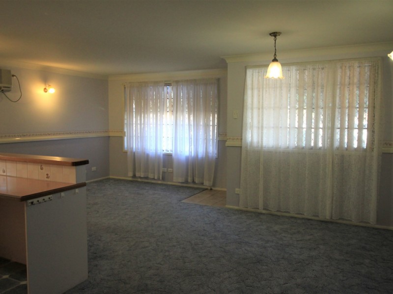 2/11 Illoura Street, Tamworth NSW 2340