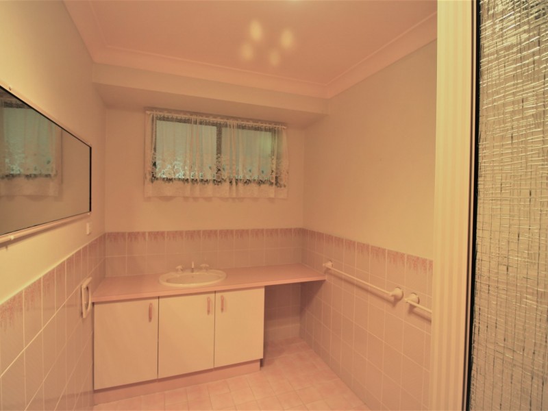 2/11 Illoura Street, Tamworth NSW 2340