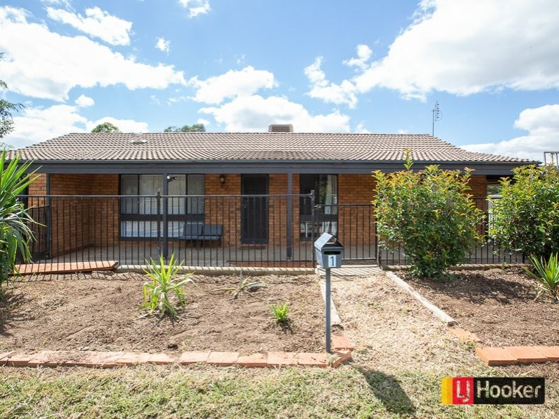1 Nowland Crescent, Tamworth NSW 2340