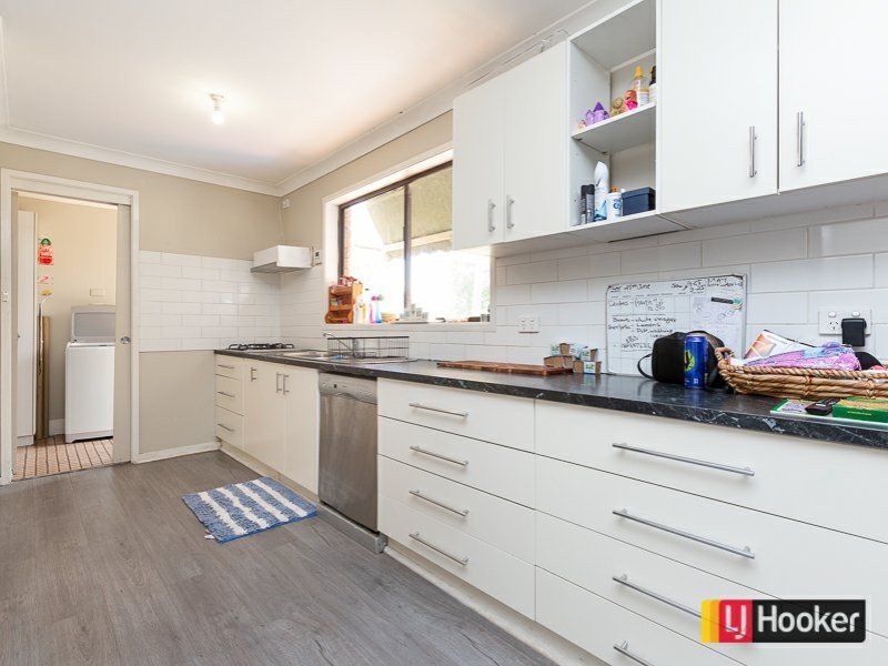 1 Nowland Crescent, Tamworth NSW 2340