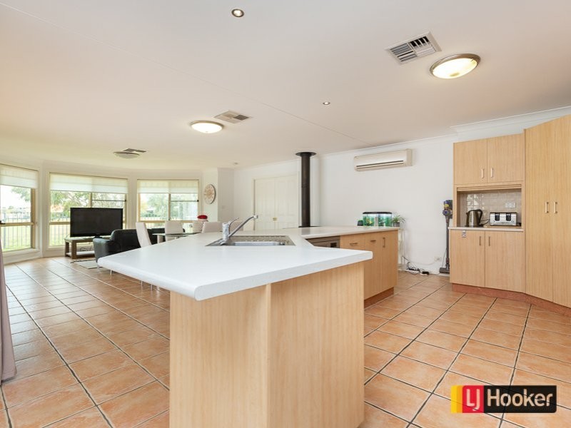 29 The Retreat, Tamworth NSW 2340