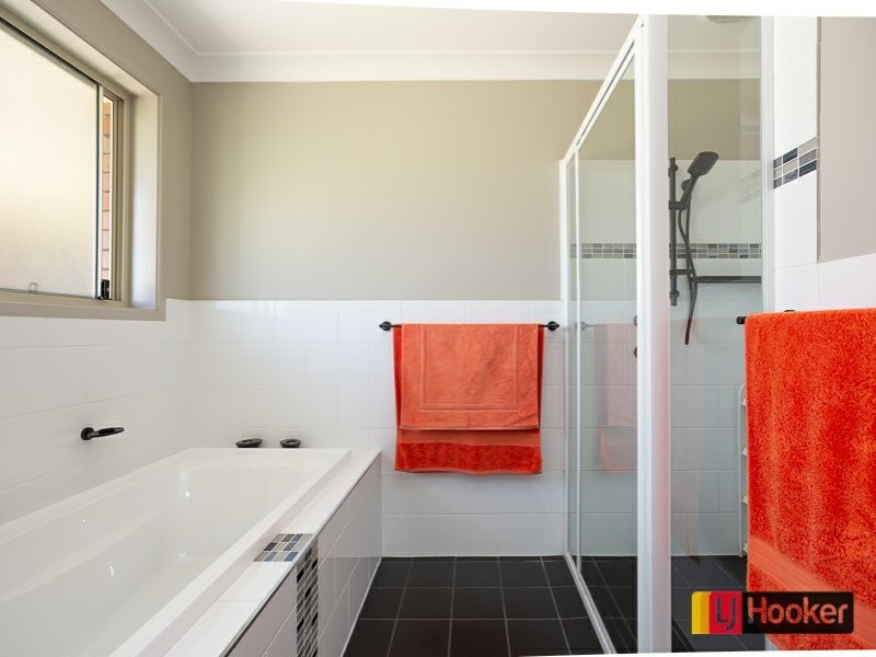 9 Darien Ave, Tamworth NSW 2340