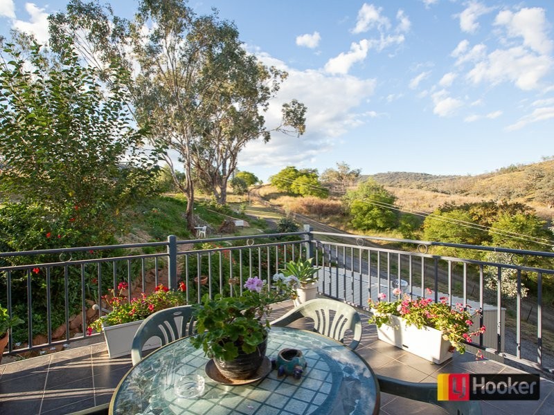 9 Glenview Place, Tamworth NSW 2340