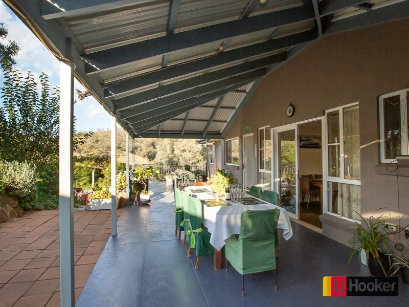 9 Glenview Place, Tamworth NSW 2340