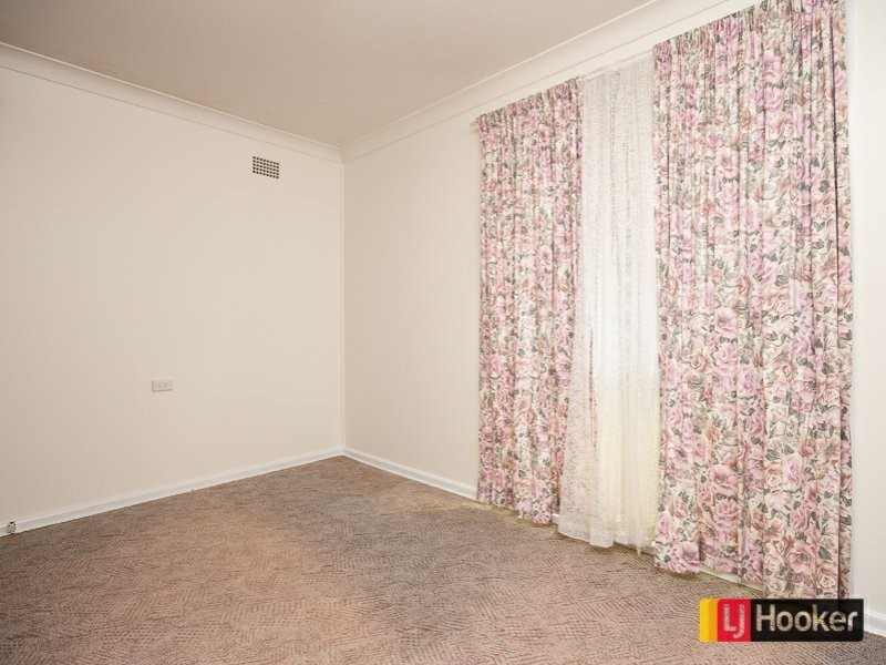 2 Fraser Crescent, Tamworth NSW 2340