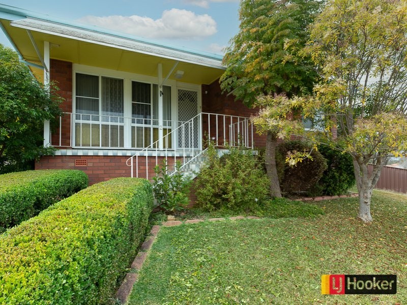 2 Fraser Crescent, Tamworth NSW 2340