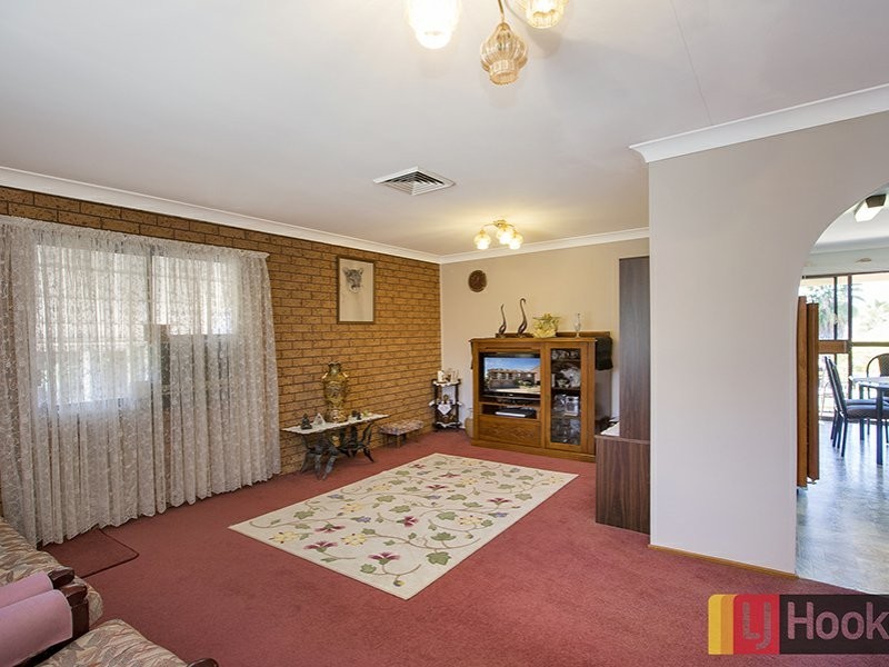 9 Amaroo Road, Tamworth NSW 2340