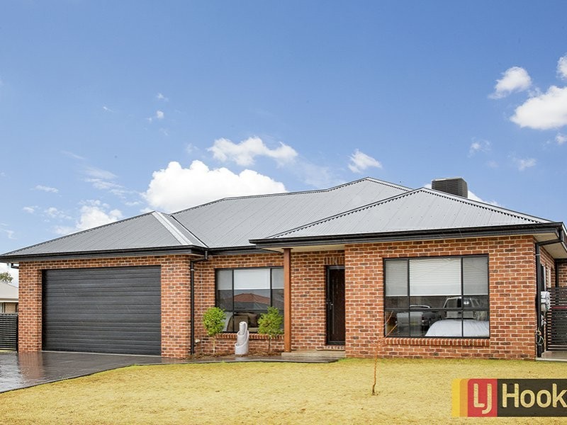 3 Illawarra Place, Calala NSW 2340