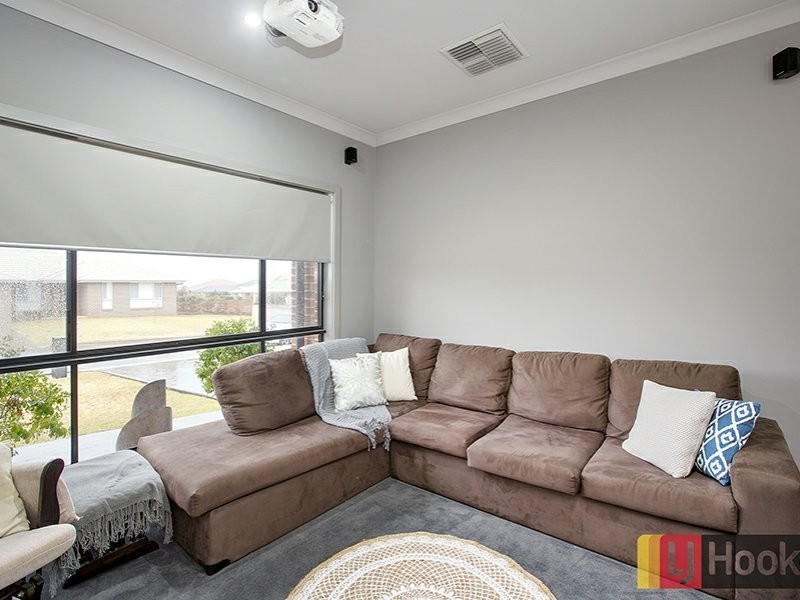 3 Illawarra Place, Calala NSW 2340