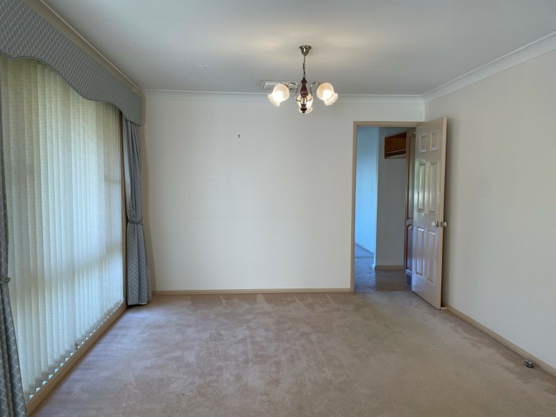 8 Caloola Street, Hillvue NSW 2340