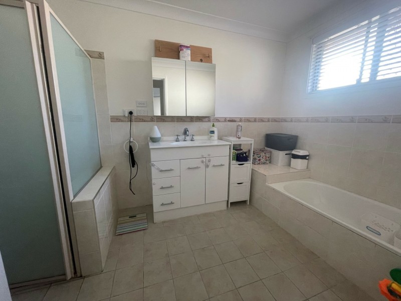 33 Harrier Parade, Calala NSW 2340