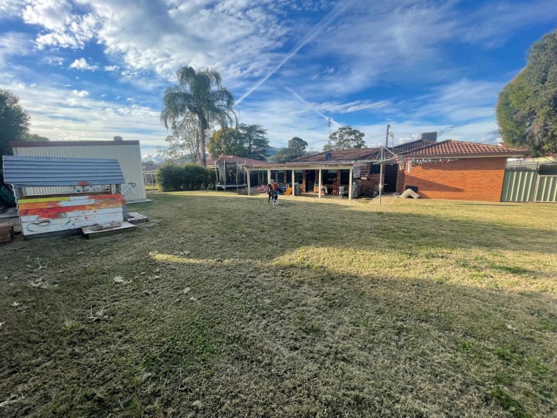 33 Harrier Parade, Calala NSW 2340