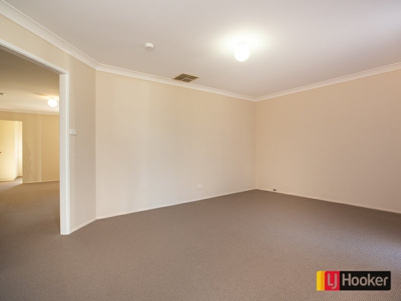 14 Caley Close, Tamworth NSW 2340