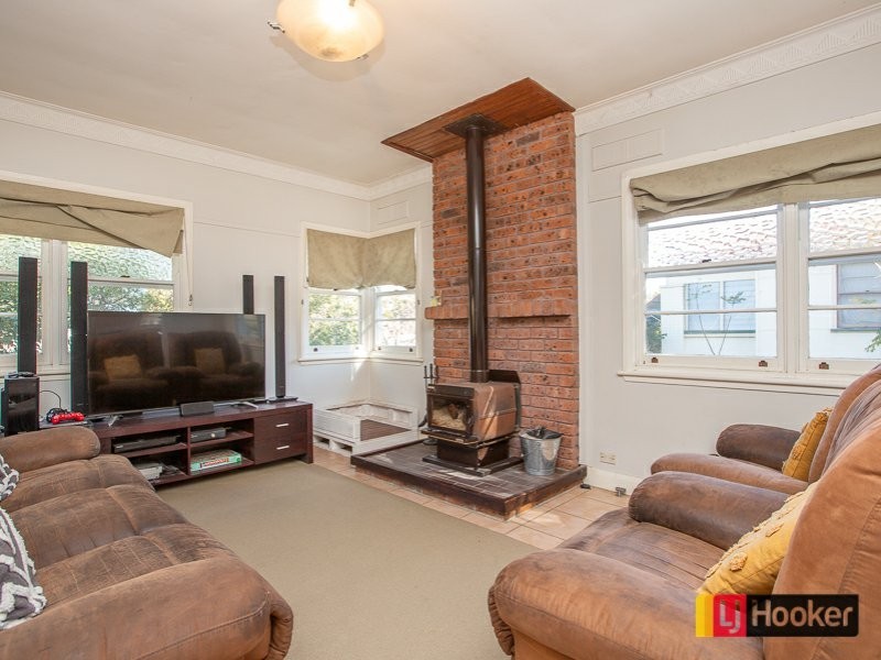 14 Dowell Avenue, North Tamworth NSW 2340