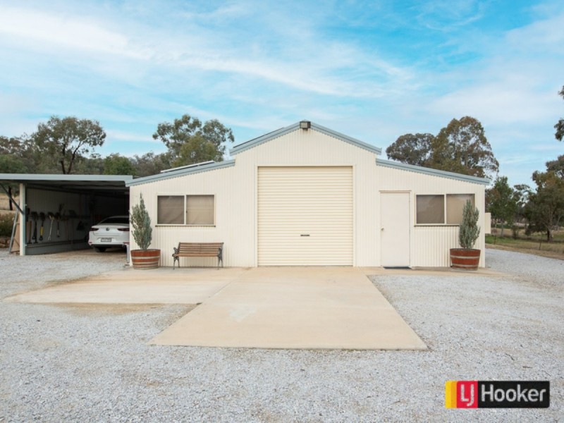 13668 New England Hwy, Tamworth NSW 2340