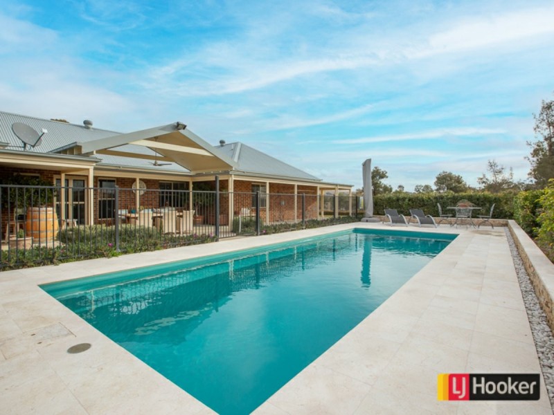 13668 New England Hwy, Tamworth NSW 2340