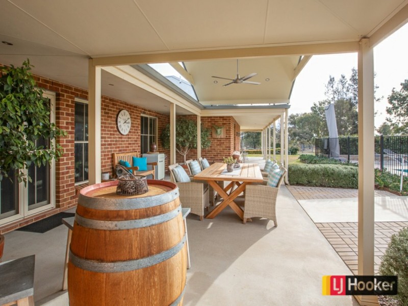 13668 New England Hwy, Tamworth NSW 2340