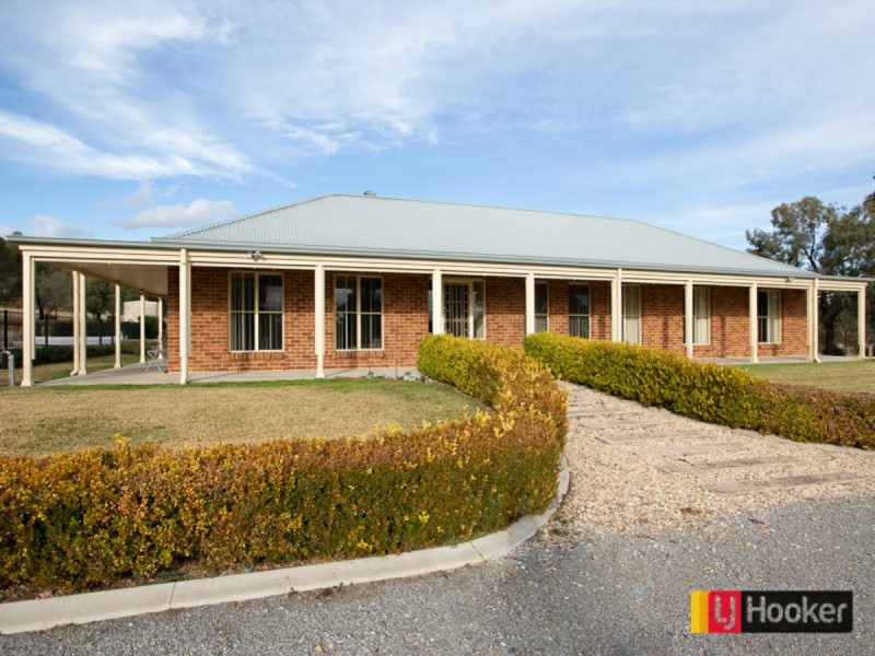 13668 New England Hwy, Tamworth NSW 2340
