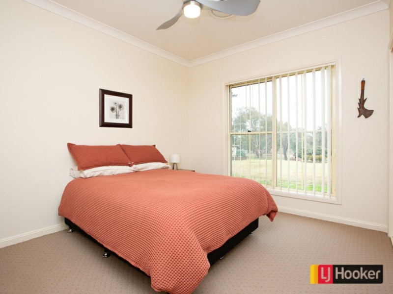 13668 New England Hwy, Tamworth NSW 2340