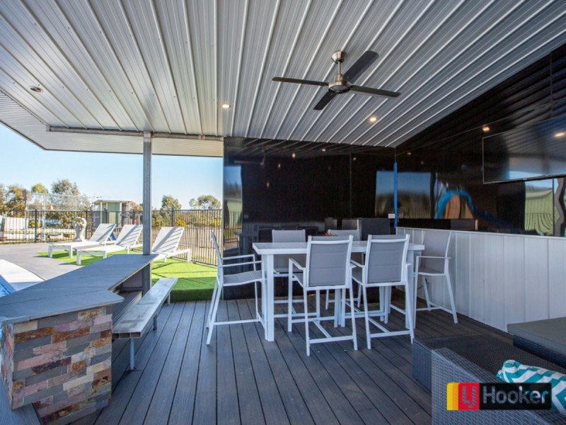 18 Horseshoe Place, Tamworth NSW 2340