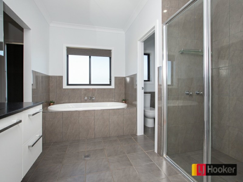 18 Horseshoe Place, Tamworth NSW 2340