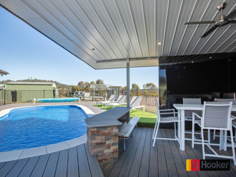 18 Horseshoe Place, Tamworth NSW 2340