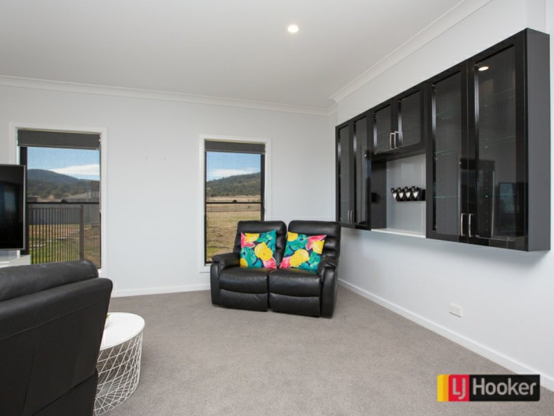 18 Horseshoe Place, Tamworth NSW 2340