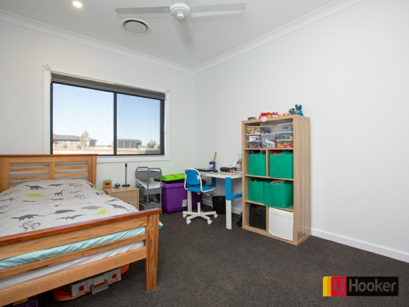 18 Horseshoe Place, Tamworth NSW 2340