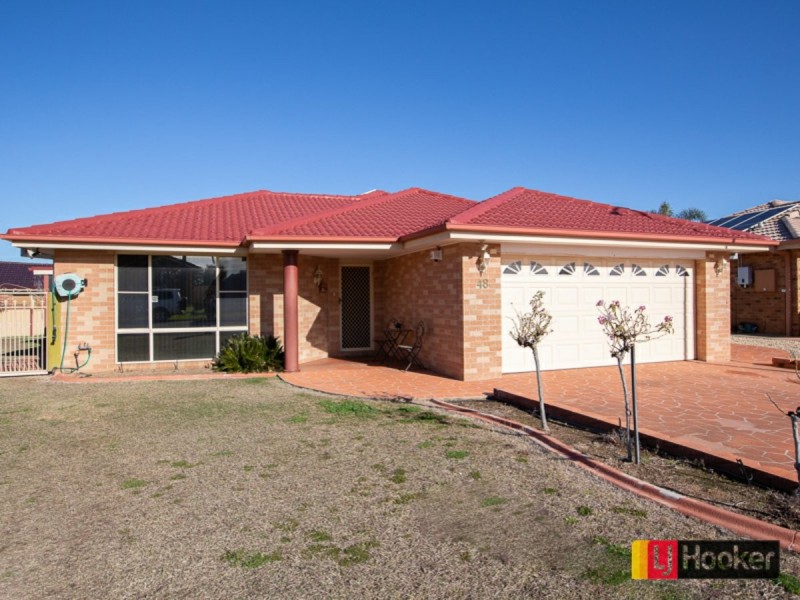 48 Wahroonga Drive, Hillvue NSW 2340