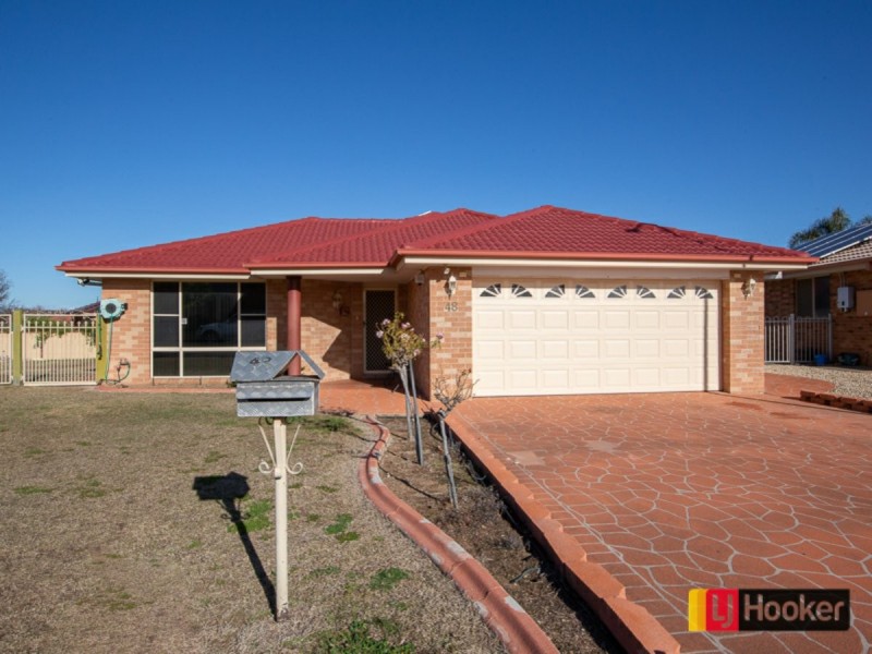 48 Wahroonga Drive, Hillvue NSW 2340