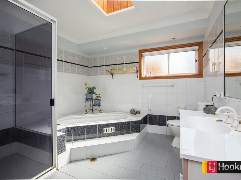 10a Bandalong Street, Hillvue NSW 2340