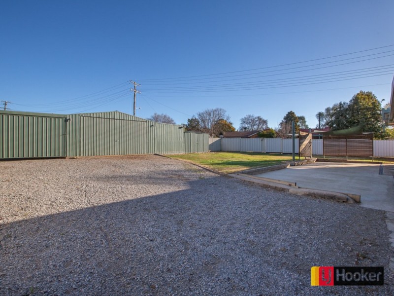 1 Baker Close, Calala NSW 2340