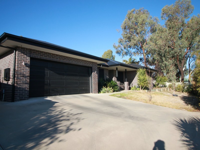 33 Fishermans Place, Oxley Vale NSW 2340