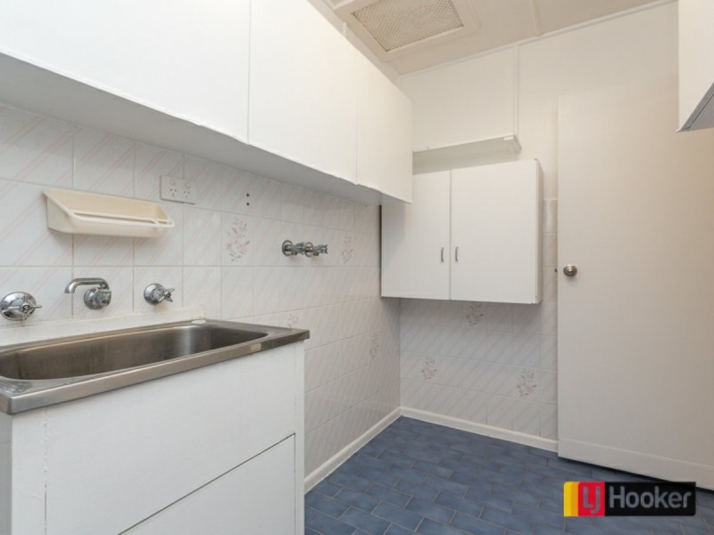 2 Fraser Crescent, Oxley Vale NSW 2340