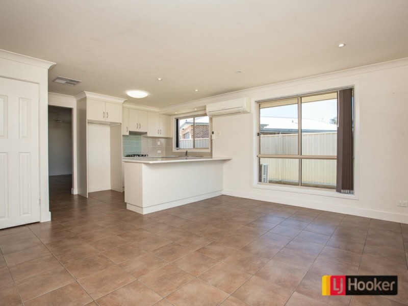 14 Karenvar Ave, Calala NSW 2340