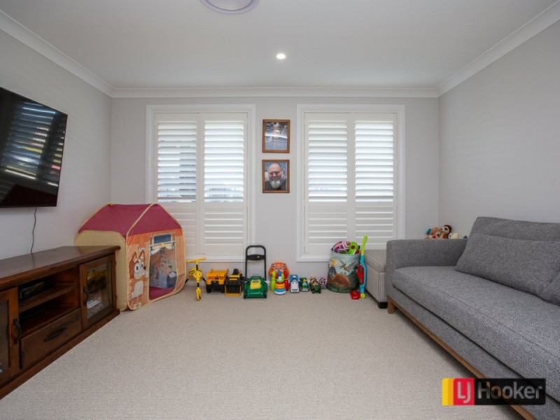 25 Lambrusco Way, North Tamworth NSW 2340