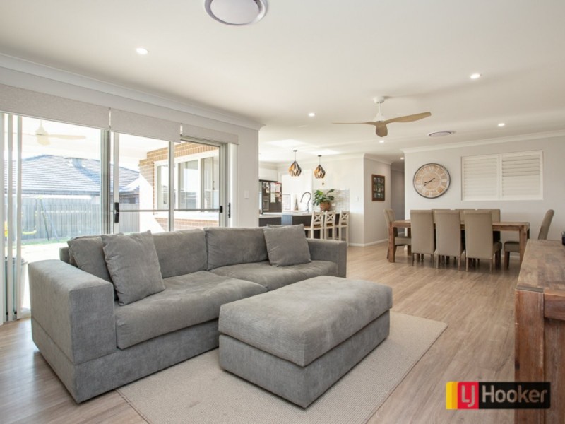 25 Lambrusco Way, North Tamworth NSW 2340