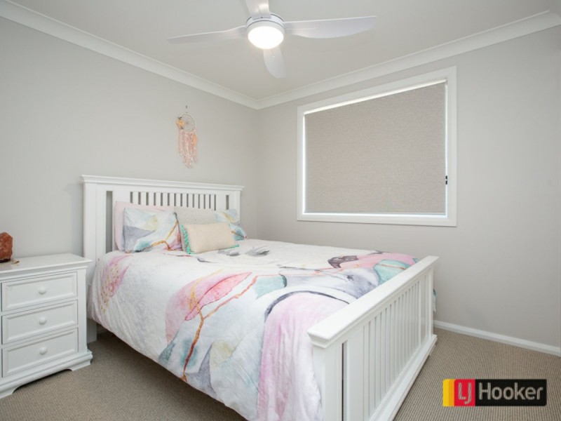 25 Lambrusco Way, North Tamworth NSW 2340