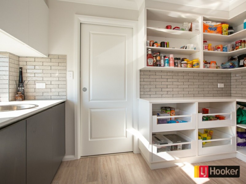 25 Lambrusco Way, North Tamworth NSW 2340