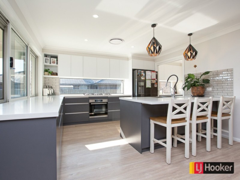 25 Lambrusco Way, North Tamworth NSW 2340