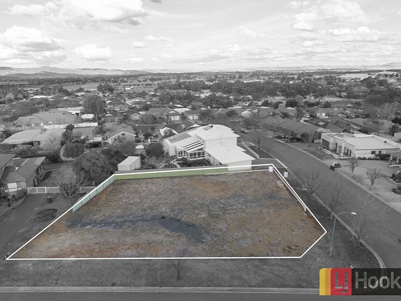 6 Overlanders Way, Tamworth NSW 2340