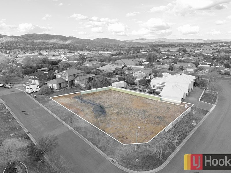 6 Overlanders Way, Tamworth NSW 2340