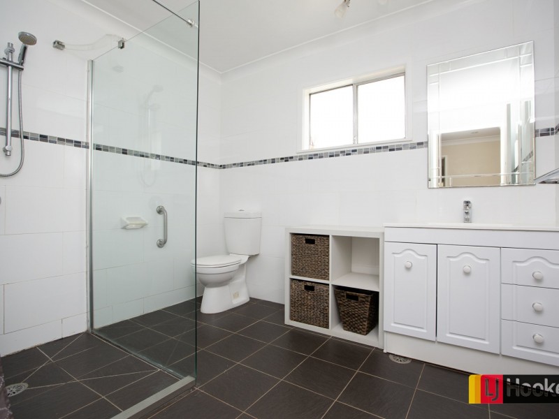 5 Holroyd Street, Tamworth NSW 2340