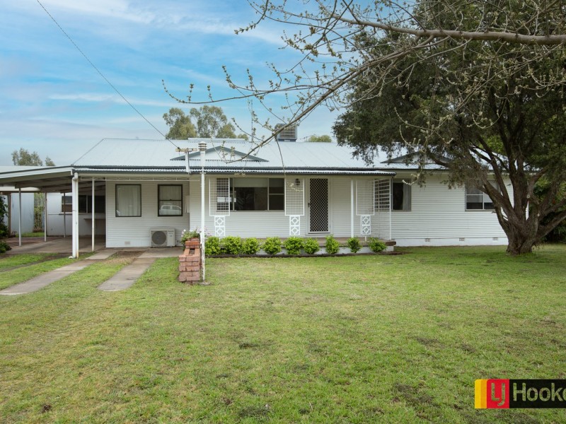 5 Holroyd Street, Tamworth NSW 2340