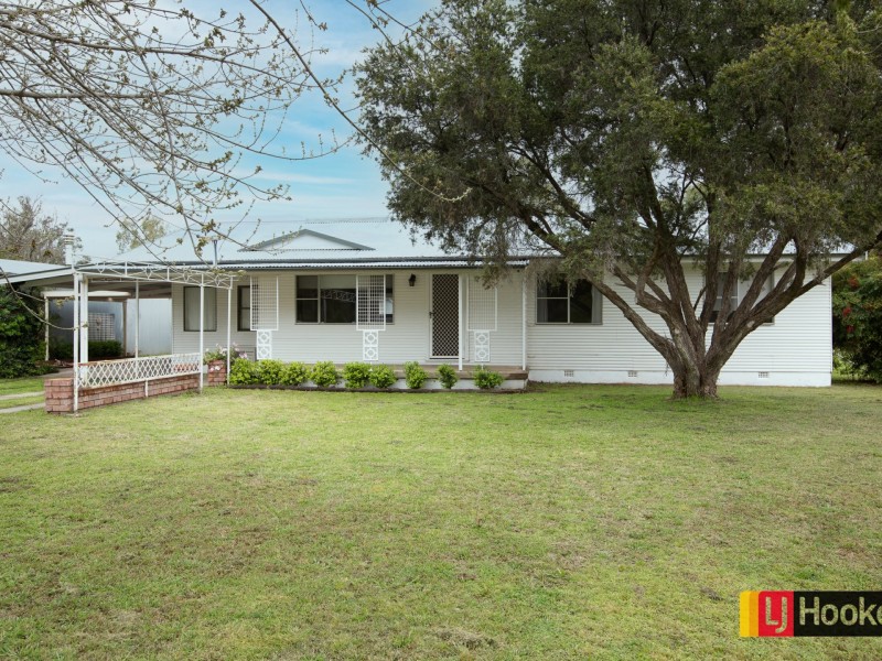 5 Holroyd Street, Tamworth NSW 2340