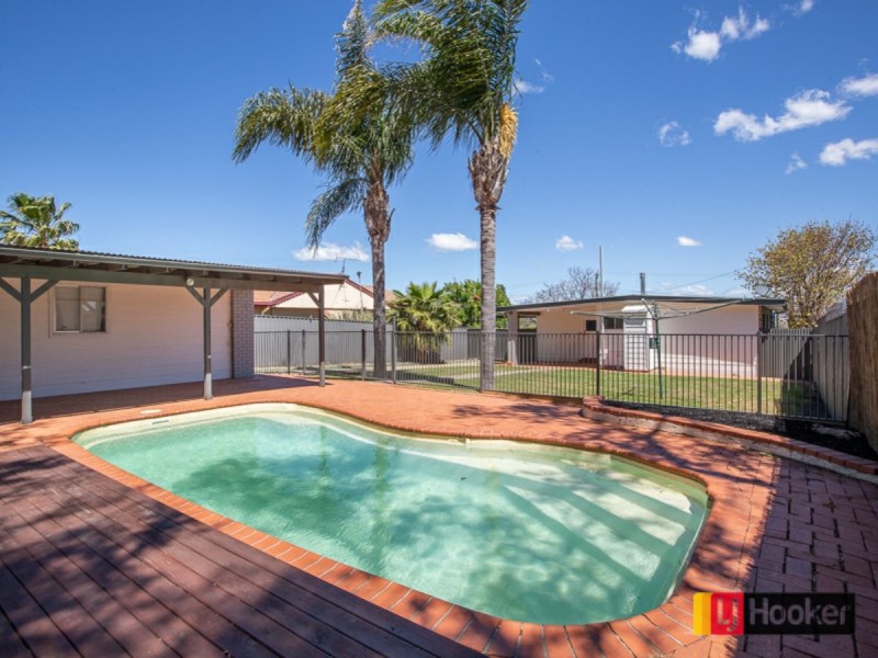 42 Manilla Road, Tamworth NSW 2340