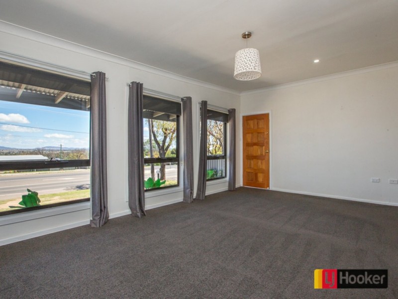 42 Manilla Road, Tamworth NSW 2340
