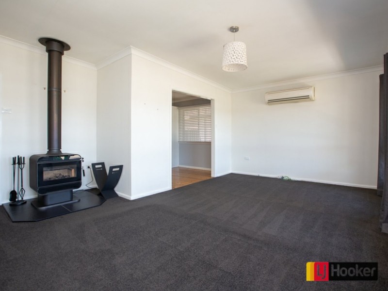 42 Manilla Road, Tamworth NSW 2340